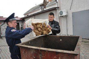 На Тернопільщині знищили тонну небезпечних ковбас і м’яса