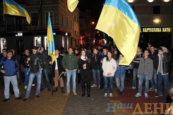 Молодь у Тернополі влаштувала свій Євромайдан