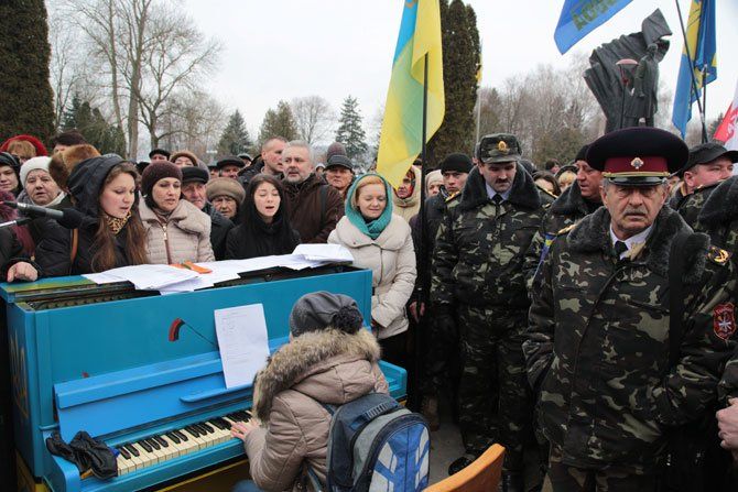 «Революційне» піаніно звучало у Тернополі