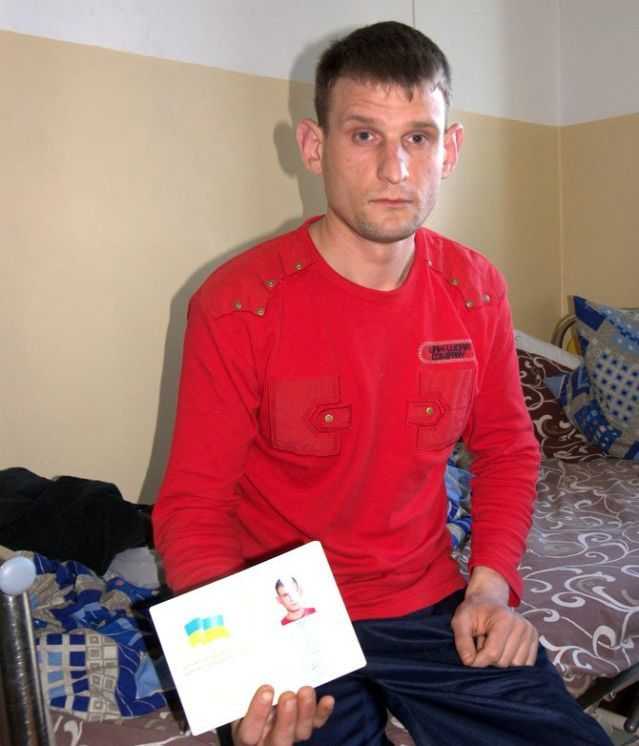 Дніпрянин отримав паспорт у лікарні Тернополя