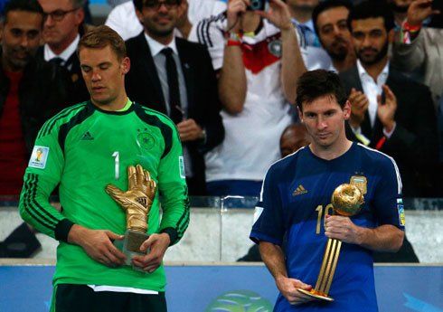 Експерти критикують рішення ФІФА віддати «Золотий м'яч» Ліонелю Мессі