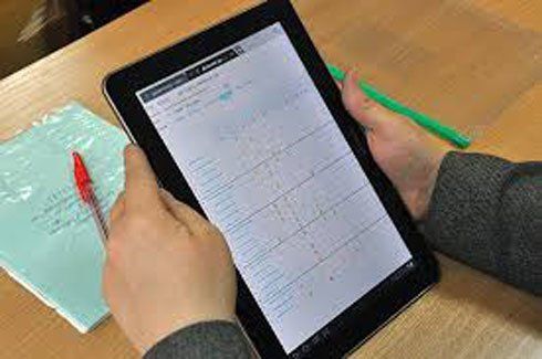 Шкільний журнал – у мобільному телефоні: на Тернопільщині готують експеримент для вчителів