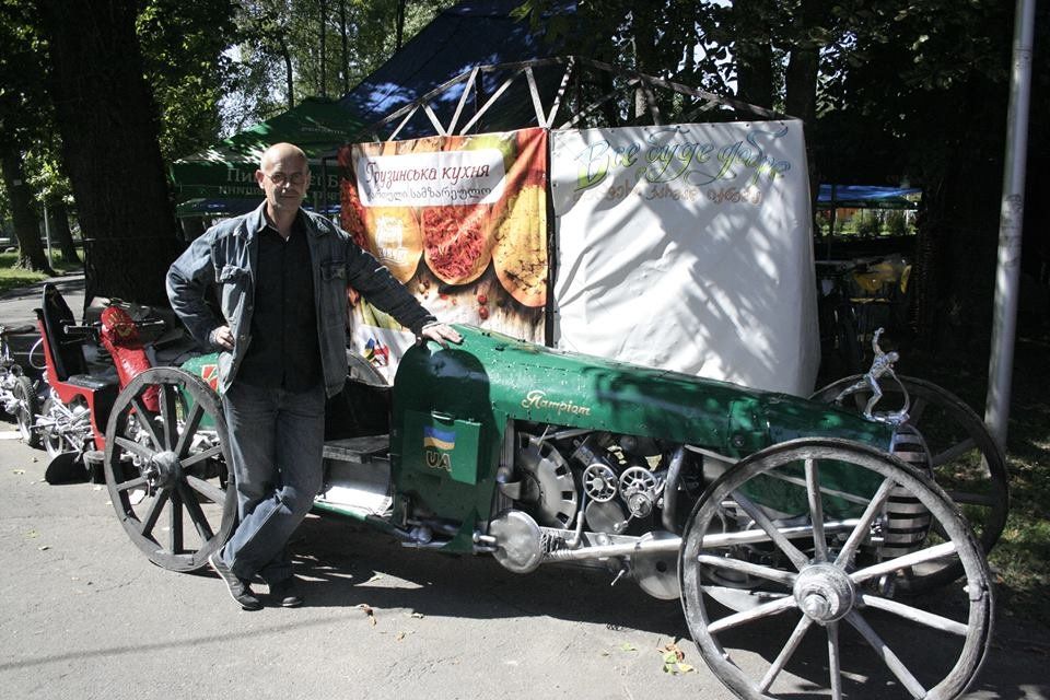 Тернополянин Сергій Кузнєцов створив унікальне авто «Патріот»