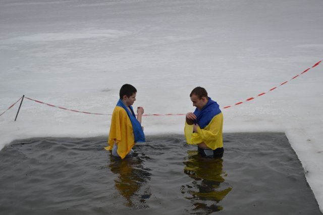 На Водохреща в Тернополі відбулися патріотичні купання