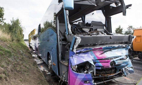 Масштабна автокатастрофа у Швейцарії: Понад 40 постраждалих (ФОТО)
