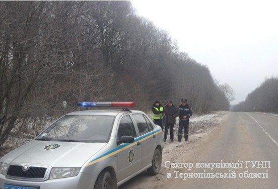 На Тернопільщині поліцейські врятували двох чоловік від переохолодження (ФОТО)