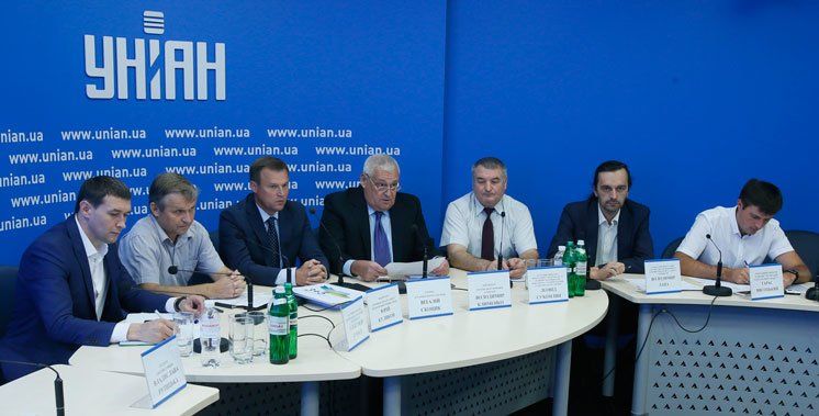 Учасники  круглого столу «Виробництво та експорт зерна.  Як зберегти позиції України на світовому ринку?»