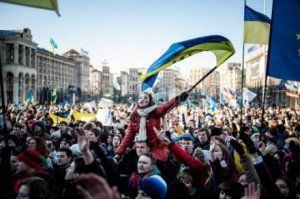 Президент Єврокомісії Жозе Мануель Баррозу: «Люди на вулицях України при мінусовій температурі пишуть новий образ Європи!»