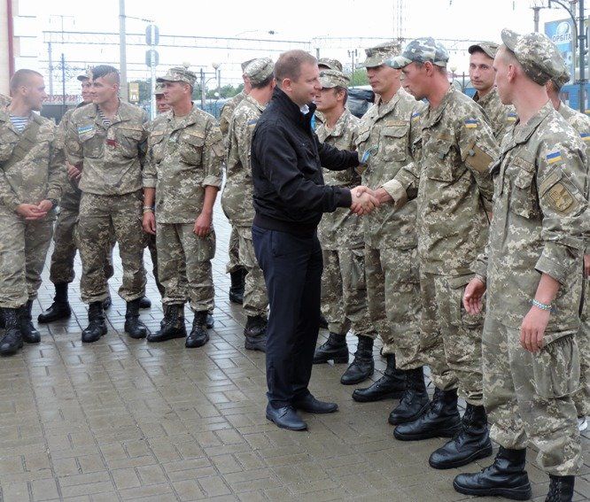 Близько 100 військовослужбовців з Тернопільщини вирушили у зону АТО (ФОТО)