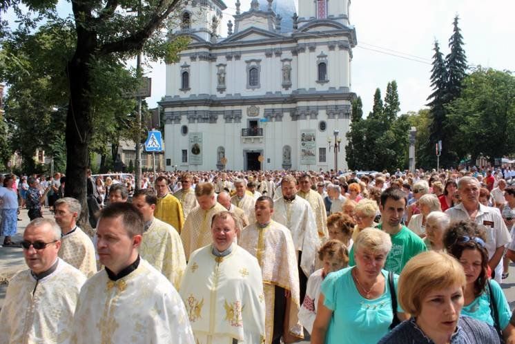 У Тернополі відбулася багатотисячна молитовна хода (ФОТОРЕПОРТАЖ)