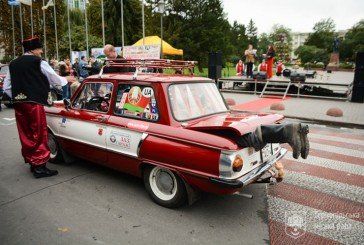 На Тернопільщині відбувався автопробіг «Золота підкова» і виставка ретро-автомобілів (ФОТО)