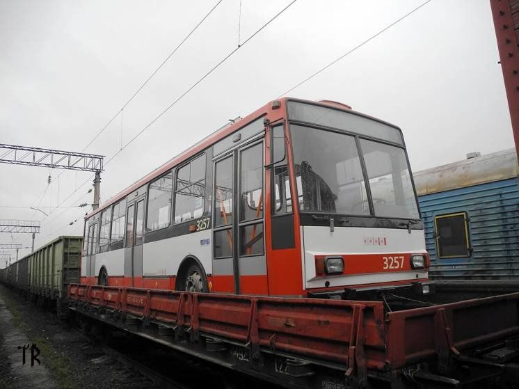 До Тернополя прибув чеський тролейбус «Skoda 14Tr», до кінця року привезуть ще три (ФОТО)