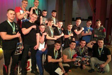 Команда Тернопільщини виборола перше місце на всеукраїнських змаганнях з армспорту, які відбулися у Кременці (ФОТО)
