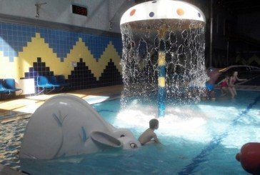 У Тернополі «Фонд Добрих Людей» подарував свято дітям - день ігор в аквапарку (ФОТО)