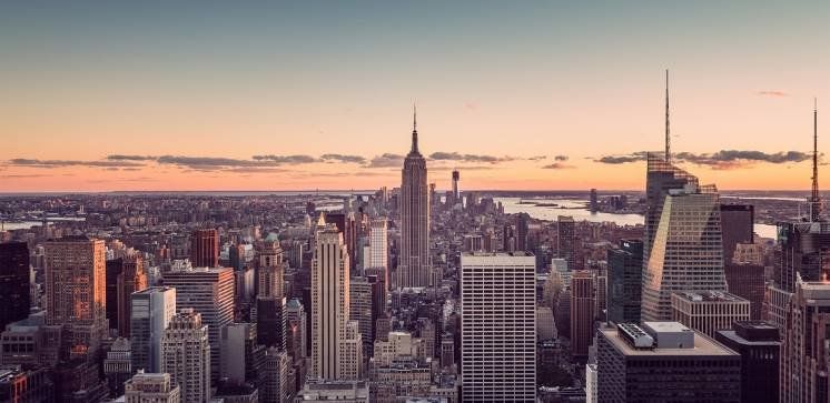 Нью-йоркські мільйонери просять владу підвищити їм податки