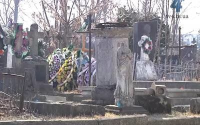 У Тернополі – добровільний збір коштів на утримання міських кладовищ