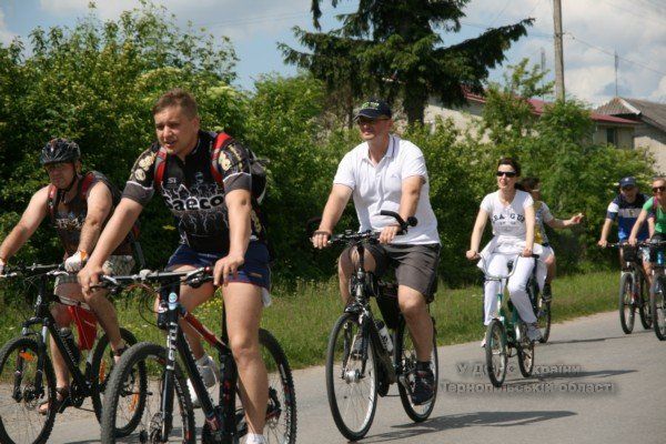 Тернопільські рятувальники провели велопробіг дорогами області (ФОТО)