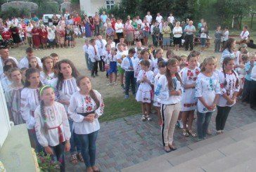 На «Веселі канікули з Богом» у Кальному на Тернопільщині зібралося 150 дітей (ФОТО)