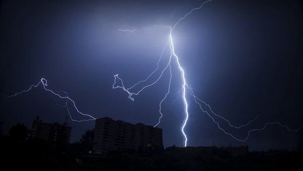 На Тернопільщині – штормове попередження: спека, грози, град