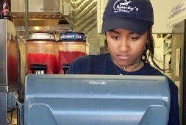 Донька Обами працює у ресторані морепродуктів