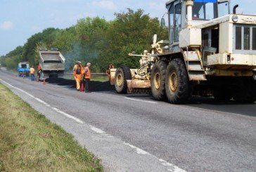 Дорожники Тернопільщини працюють на 13 автошляхах краю (ФОТО)