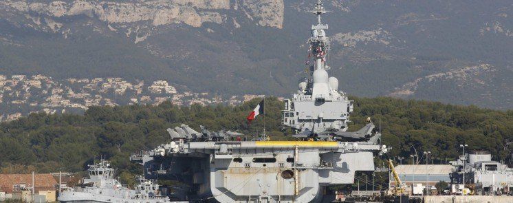 Франція розпочала обстріл “Ісламської держави” з атомного авіаносця