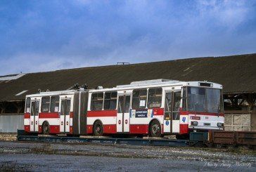 У Тернопіль привезли другий чеський тролейбус (ФОТО)