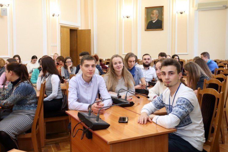 У Тернополі триває навчальний візит молоді у рамках програми від Британської Ради (ФОТО)