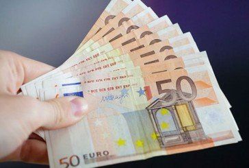У Болгарії в озері знайшли багато фальшивих євро