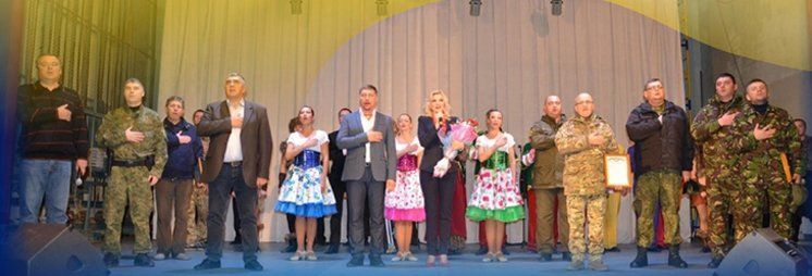 Поліція з Тернопільщини та артисти з Луганщини проведуть благодійні акції на підтримку бійців АТО