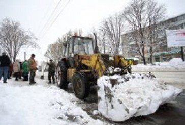 Тернопіль від снігу чистить 17 одиниць техніки
