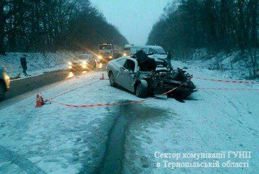 У ДТП загинула жителька Підволочиська: її « Toyota» врізалася в «КамАЗ» (ФОТО, ВІДЕО)