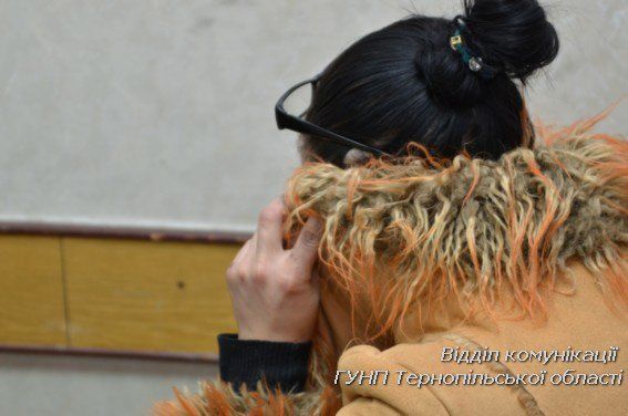 Тернопільські поліцейські спіймали крадійку дорогої косметики (ФОТО)