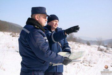 Тернопільські рятувальники стежать за льодовою обстановкою на Дністрі (ФОТО)