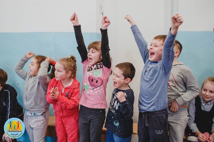 У школах Тернополя тривають спортивні сімейні змагання (ФОТО)