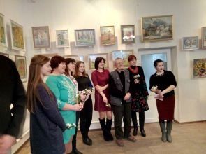 У Кременецькому краєзнавчому музеї відкрили виставку творчих робіт мистецького жіночого гурту «Палітра» (ФОТО)