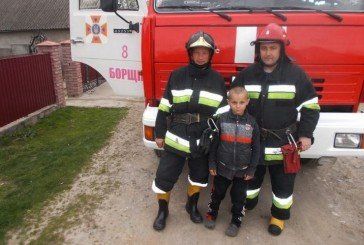 Борщівський район: пожежа у житловому будинку ледь не забрала життя двох малюків