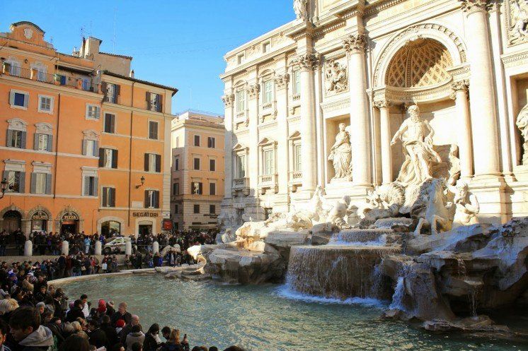 Римський фонтан «заробляє» фантастичні гроші