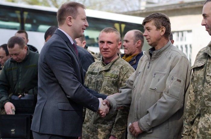 Резервісти з Тернопільщини відправилися на військово-тактичні збори (ФОТО)
