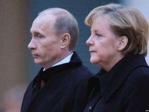 Меркель передала спецслужбам Британії досьє на Путіна