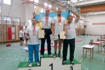 Збаражани - переможці чемпіонату Європи з гирьового спорту в Угорщині (ФОТО)
