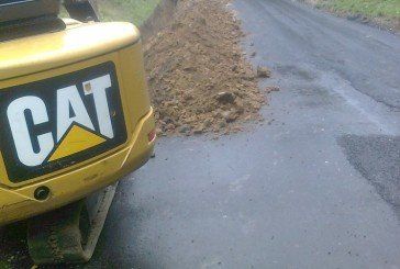 На Тернопільщині щойно відремонтована дорога постраждала від вандалізму (ФОТО)