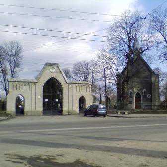 Увага! На Микулинецькому кладовищі Тернополя завелися вандали, які обкрадають могили