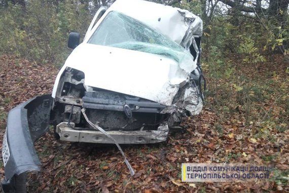 На Тернопільщині – жахливе ДТП: водій загинув, його дитина у важкому стані в лікарні (ФОТО)