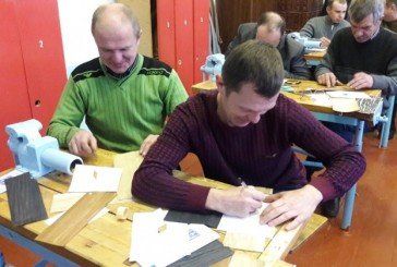 Для вчителів Шумщини провели майстер-клас про маркетрі - маловідому технологію оздоблення деревини (ФОТО)