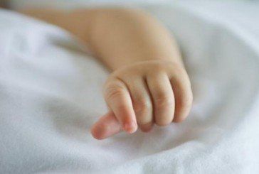 Трагедія на Тернопільщині: мати поклала дитину звечора спати, а на ранок немовля вже не дихало