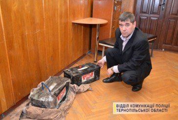 У Тернополі спімали злодія, який крадені акумулятори тягав на металобрухт (ФОТО)