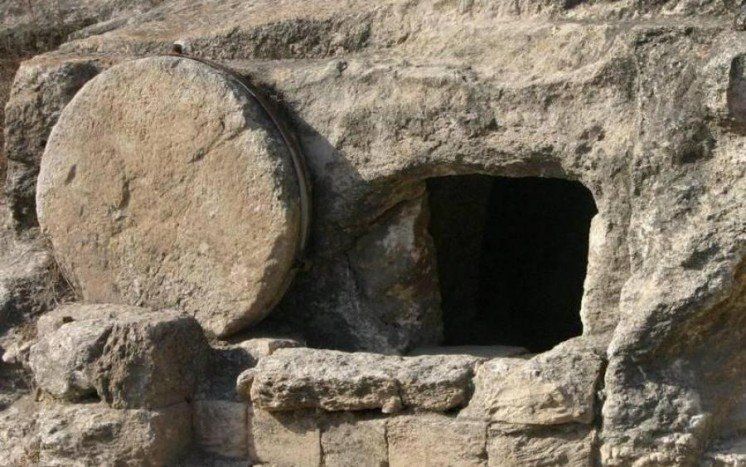 Який вік печери храму Гробу Господнього?