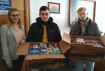 Студенти ТНЕУ зібрали понад 500 книг для бібліотеки Петриківського геріатричного пансіонату (ФОТО)