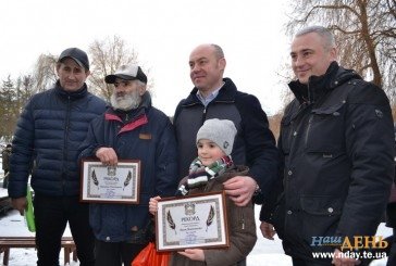 Найстаршому моржу – 74, а наймолодшому – 9: на Водохреще у Тернополі встановлюють міські рекорди (ФОТОРЕПОРТАЖ)